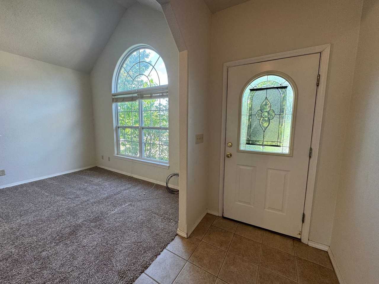 318 Carmel Valley Way - Photo 3 of 27