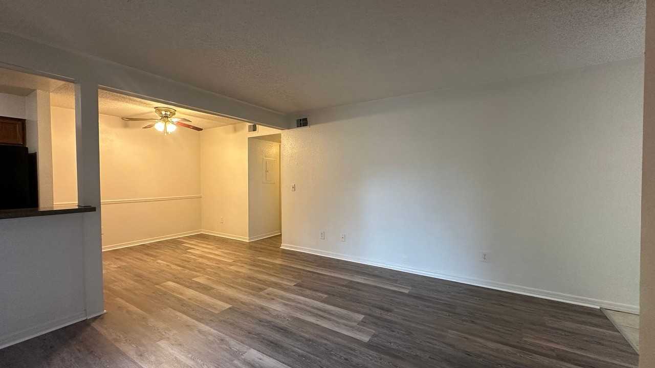 3014 Antique Oaks Cir #117 - Photo 6 of 23