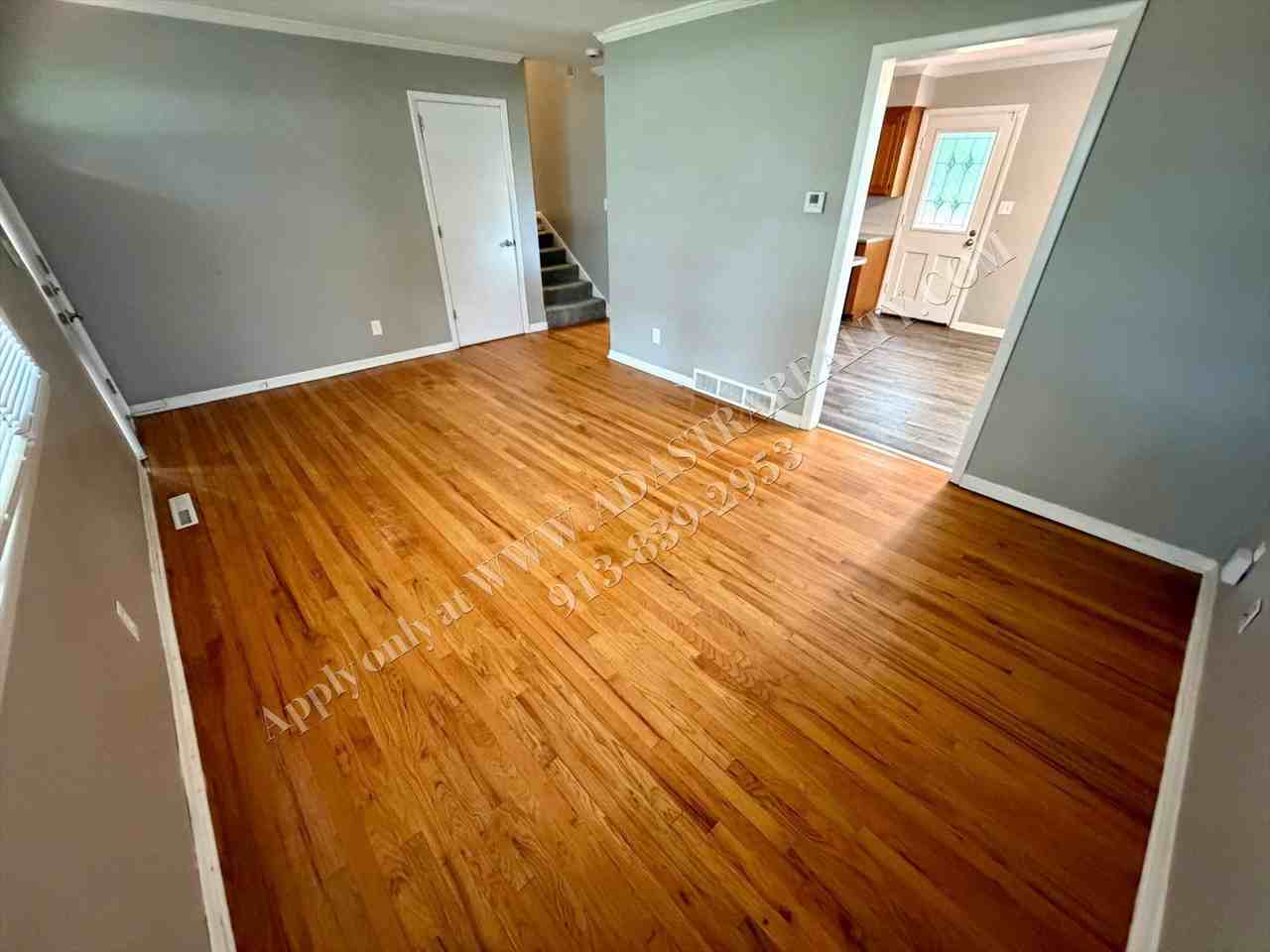 1005 E 117th St - Photo 6 of 28