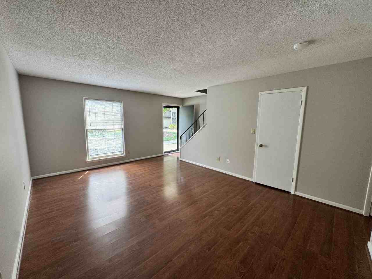 134 Turnwood Ln - Photo 3 of 16