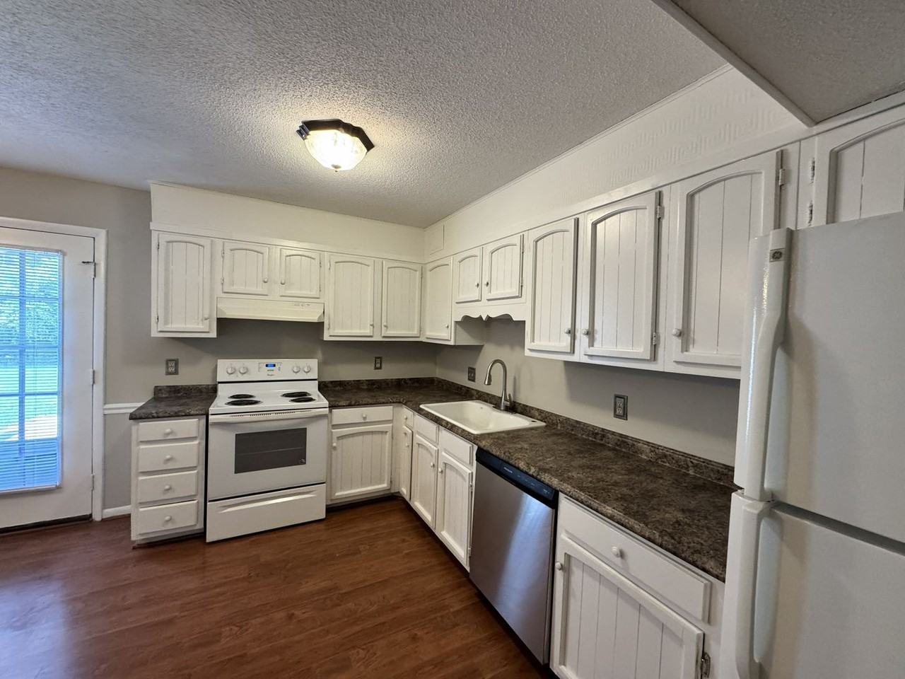 134 Turnwood Ln - Photo 6 of 16
