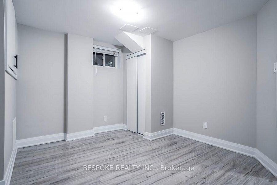 423 Miller Avenue - Photo 4 of 9