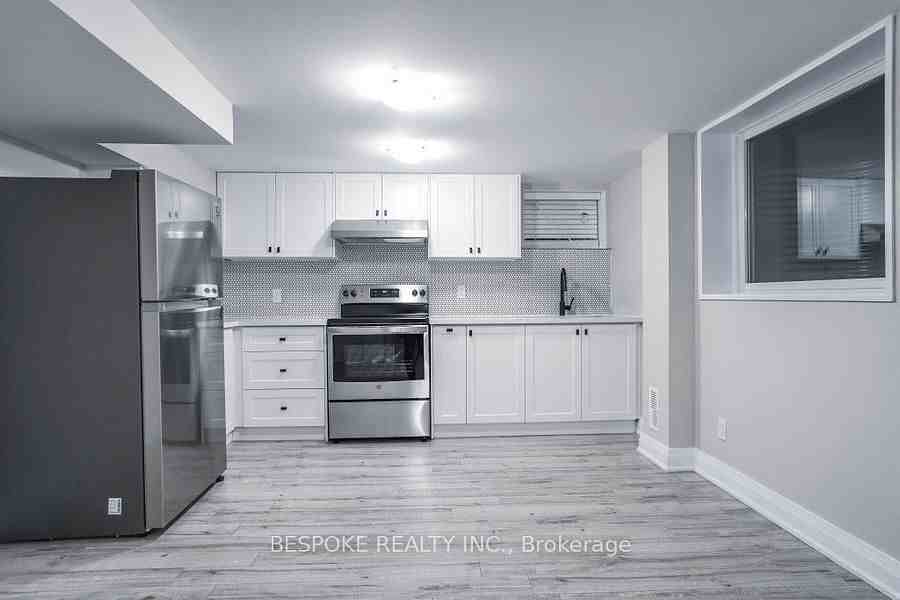 423 Miller Avenue - Photo 2 of 9