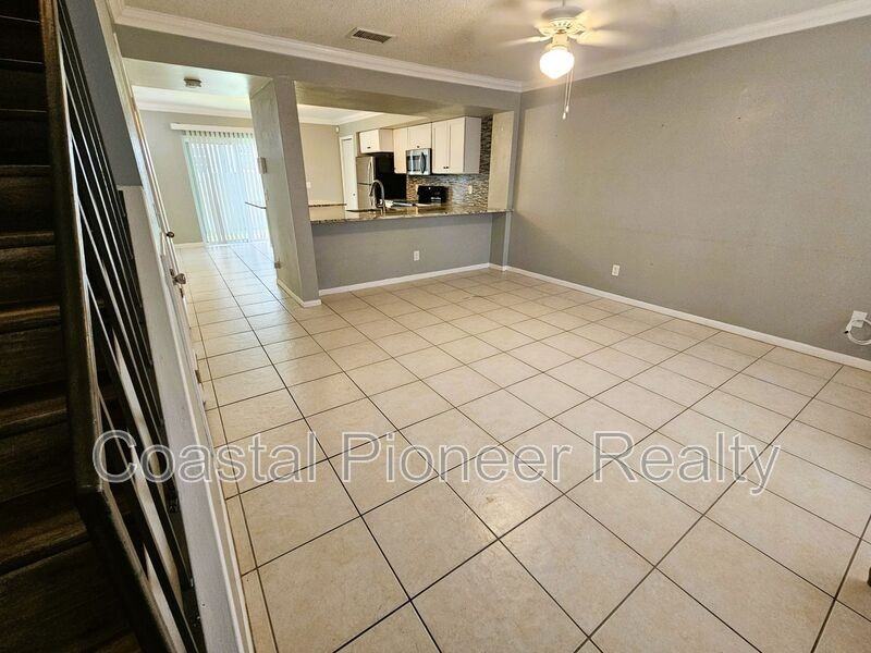 504 S Westland Ave #A - Photo 4 of 28