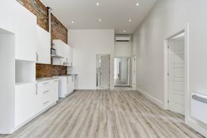 featured image of 3501 Rue Sainte-Catherine Est #3501