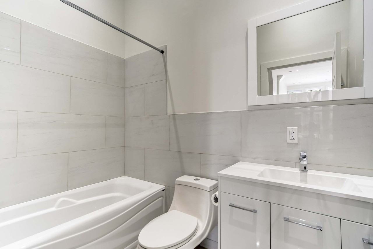 3501 Rue Sainte-Catherine Est #3501 - Photo 7 of 18
