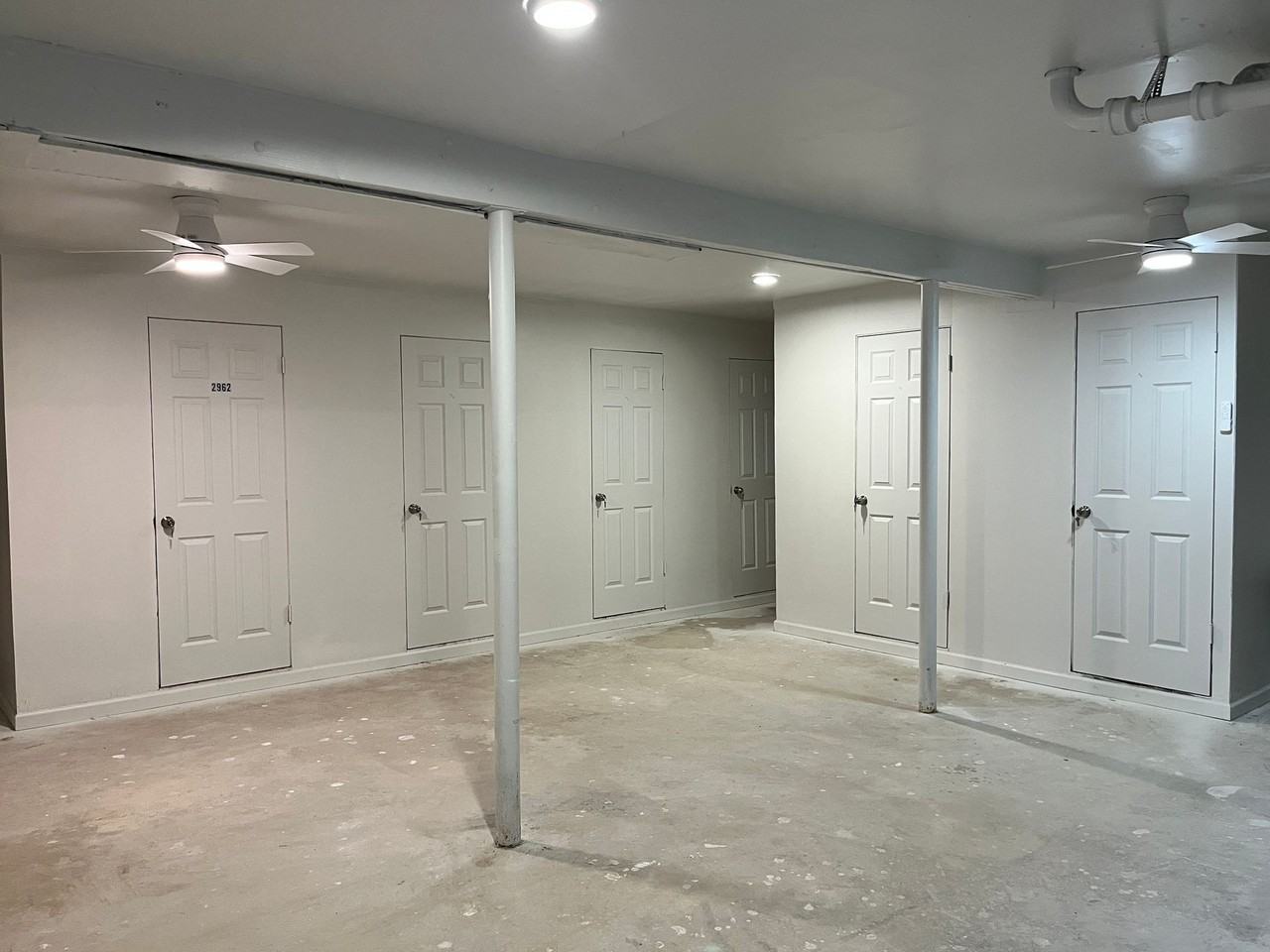 Sheraton Arms Apartments - Photo 7 of 18