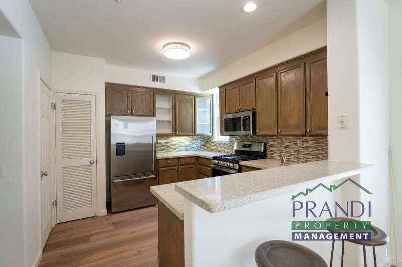 82 Arnold Dr - Photo 3 of 20