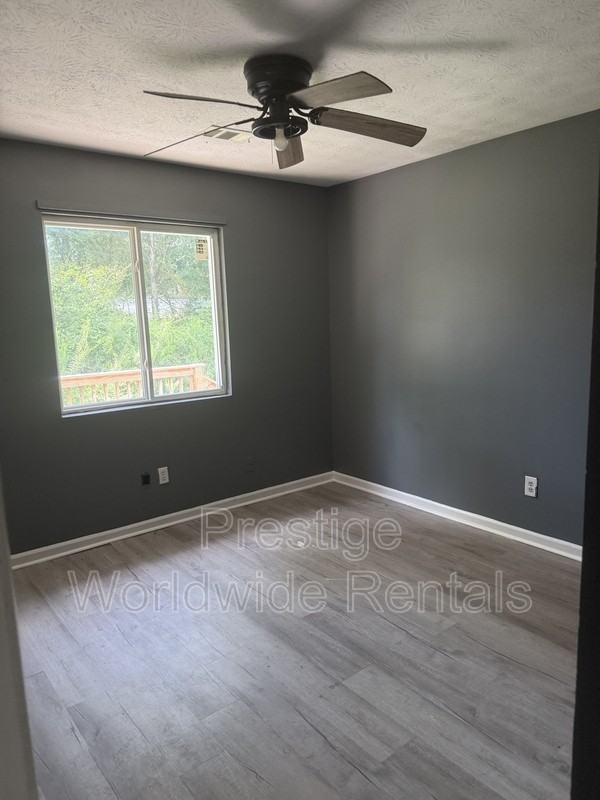 4125 Sandfort Rd - Photo 5 of 7