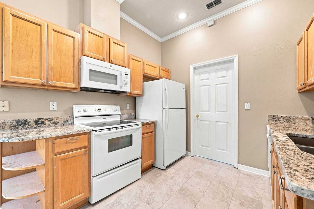 7505 Wimpole Dr - Photo 7 of 22
