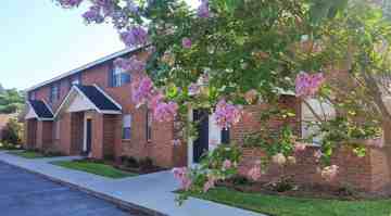 featured image of 220 Lanier Dr