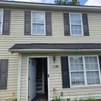 1020 Mcarthur Ave - Photo 1 of 1