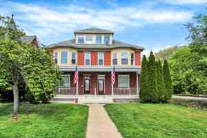 featured image of 715 Oak Hill Ave