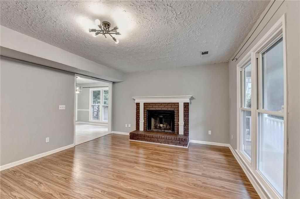 1181 Izod Ct - Photo 6 of 42