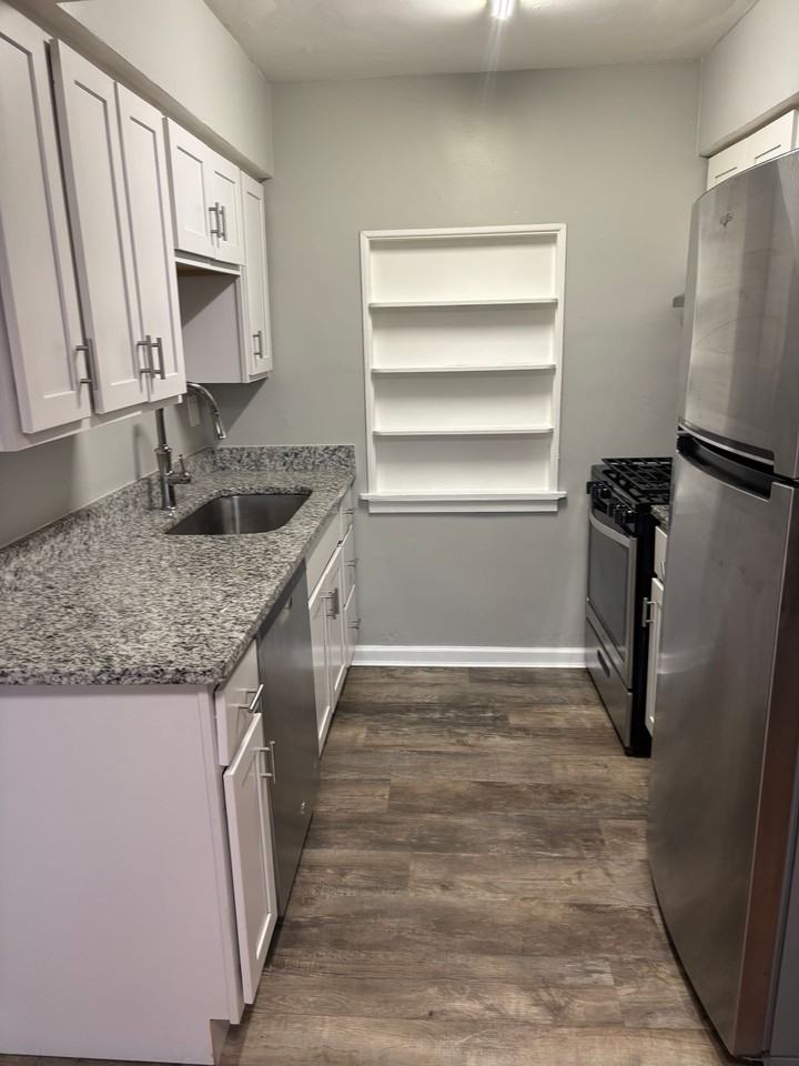 2521 Hackberry - Photo 3 of 9