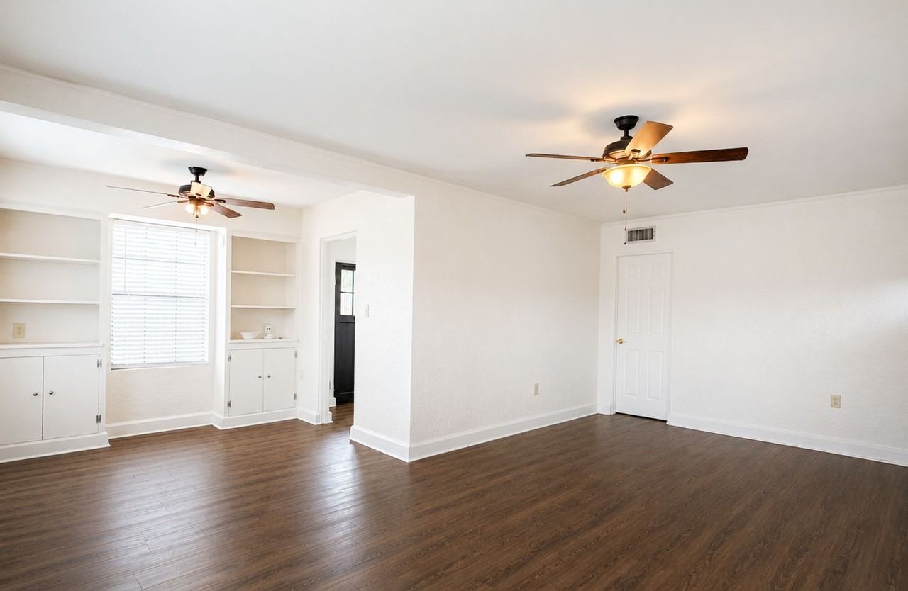 2959 Greenwood Dr - Photo 4 of 11