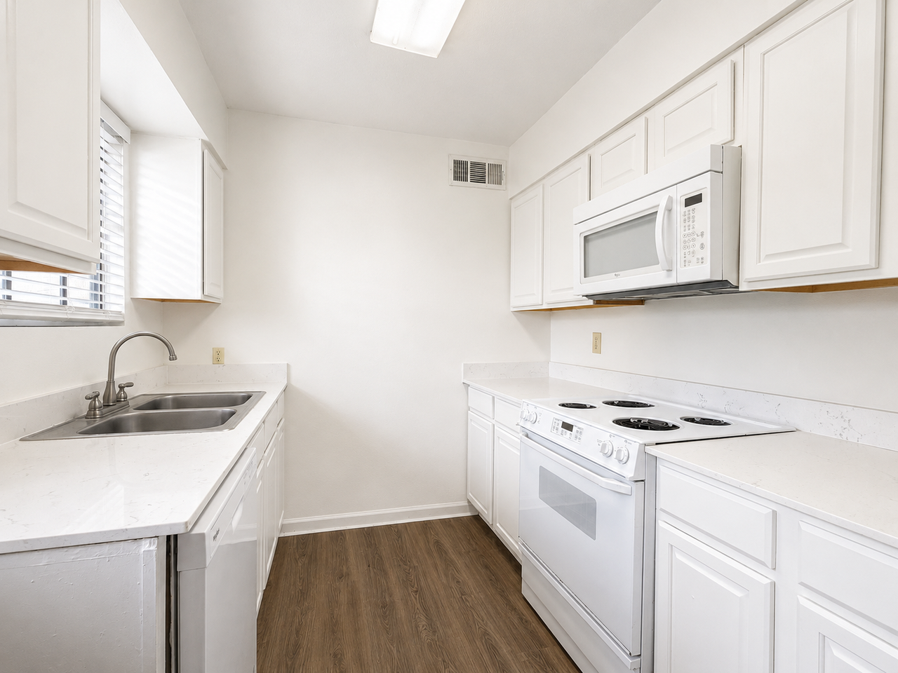 2959 Greenwood Dr - Photo 5 of 11