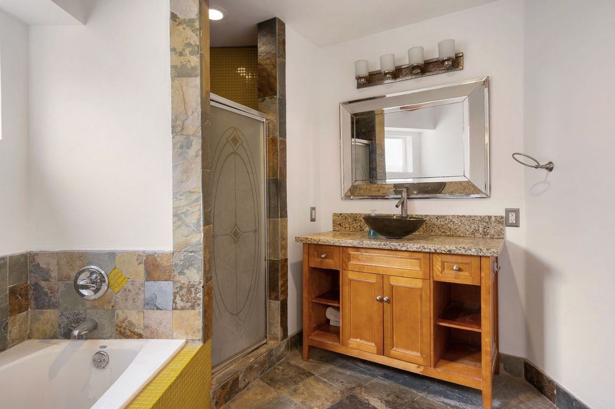 4108 Harter Ave - Photo 5 of 27
