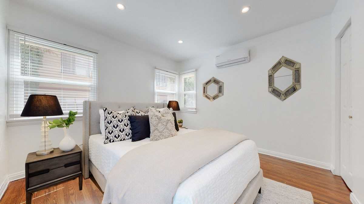 3368 Rowena Ave Los Angeles - Photo 2 of 32