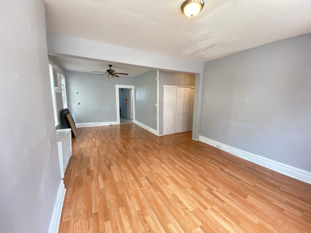 56 Newton Pl ##1 - Photo 3 of 9