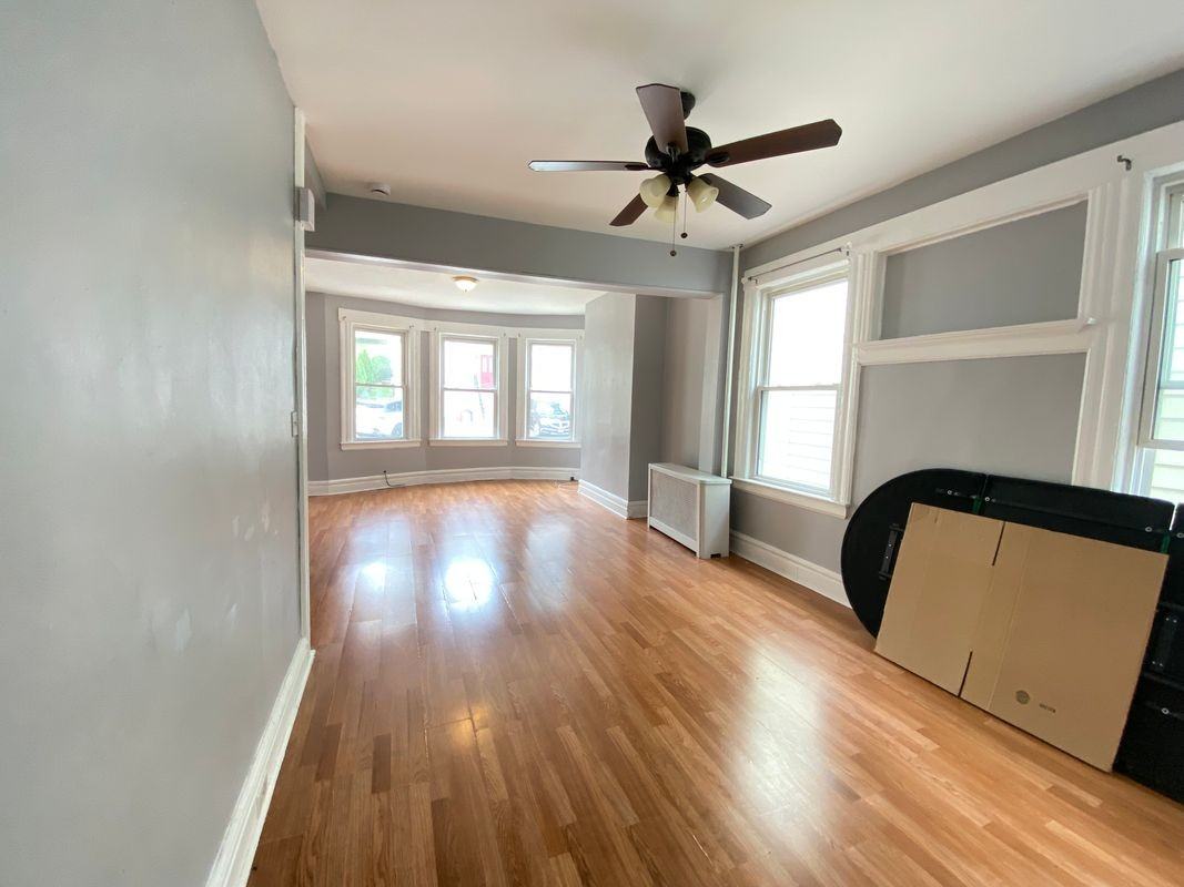 56 Newton Pl ##1 - Photo 4 of 9