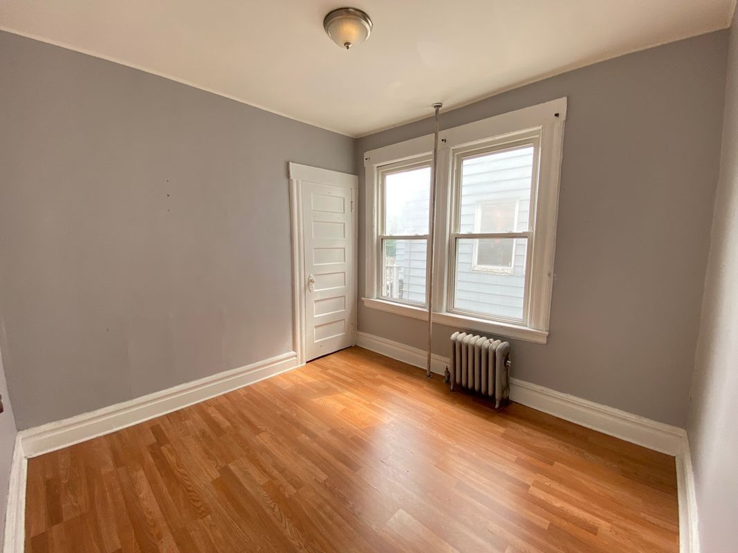 56 Newton Pl ##1 - Photo 7 of 9