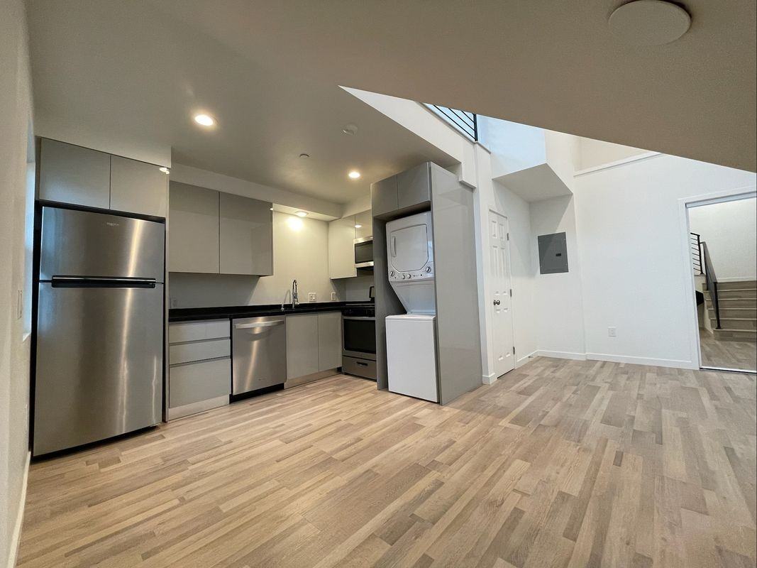 229 Granada Ave - Photo 5 of 5