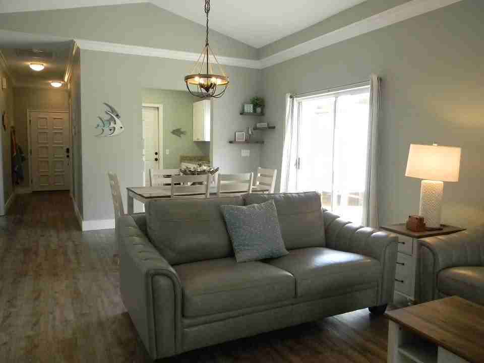 1412 Country Club Rd - Photo 2 of 8