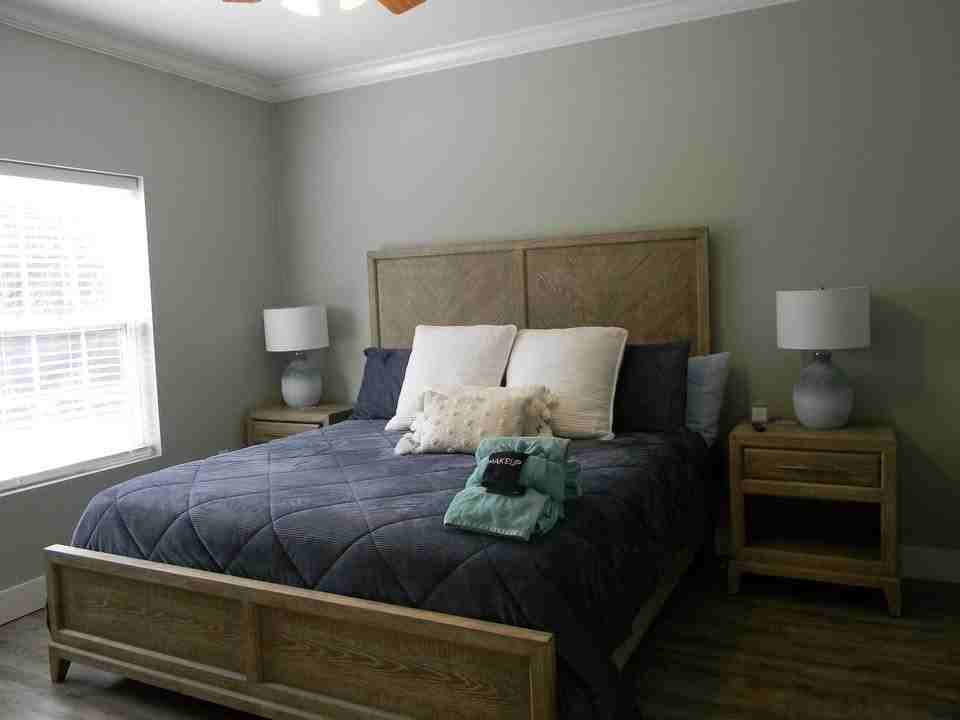 1412 Country Club Rd - Photo 3 of 8