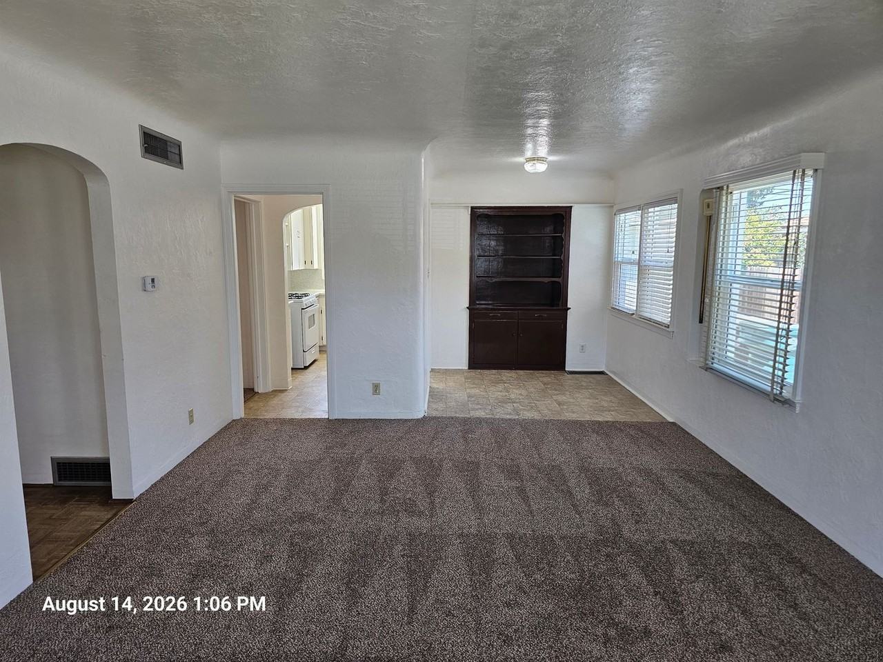 748 E San Joaquin Ave - Photo 4 of 8