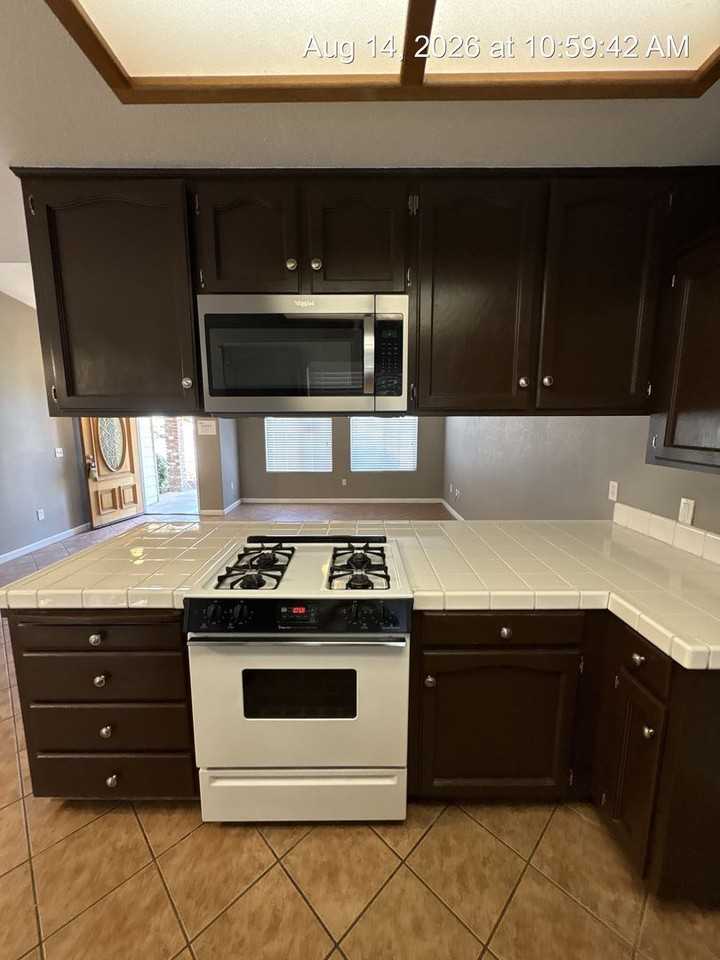 3021 W Loyola Ct - Photo 6 of 21