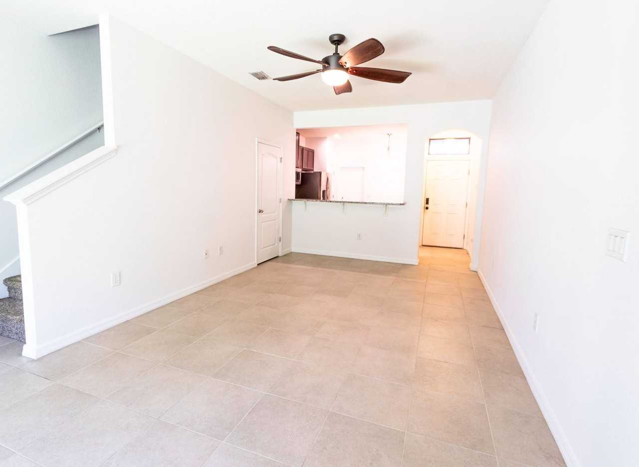 5179 Bay Isle Cir - Photo 7 of 13