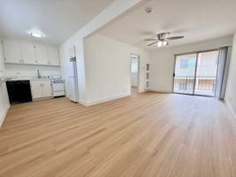 featured image of 1239 Oak Grove Ave