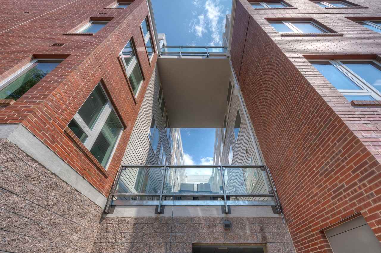 4923 King St - Photo 4 of 17