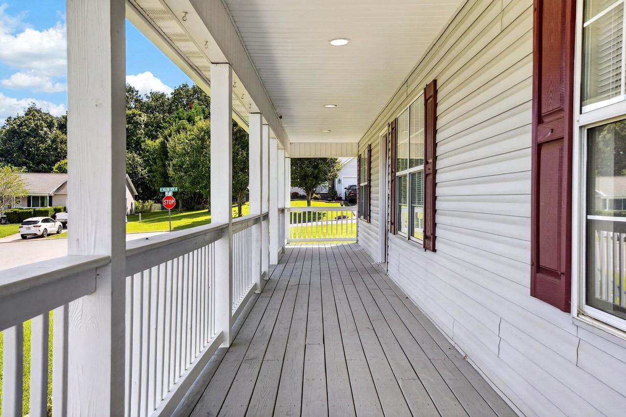 352 Shady Hollow Cir Se - Photo 3 of 23