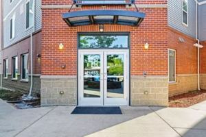 featured image of 1758 6th Ave
