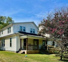 3901B Elkins Ave - Photo 1 of 1