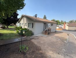 featured image of 1846 Sargent Ave