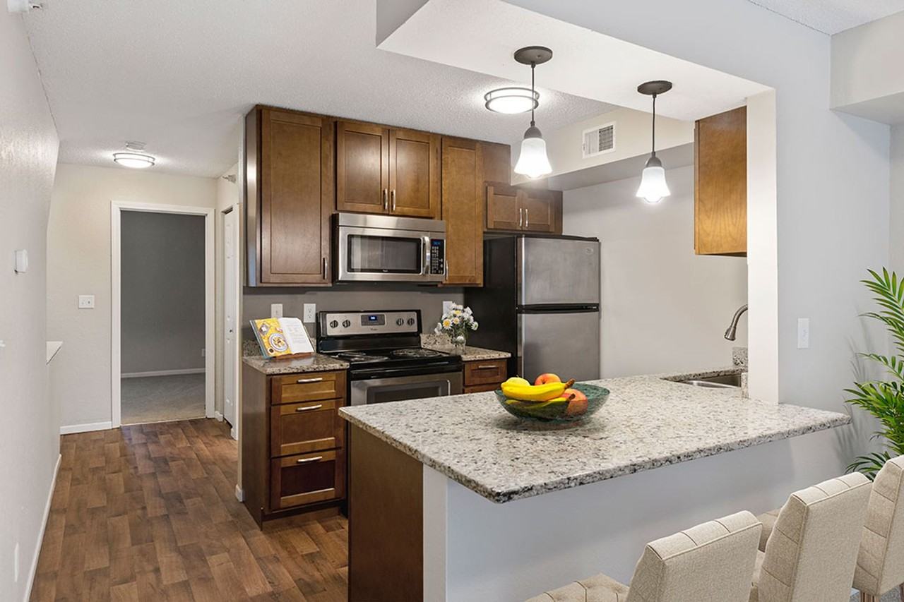 Waterford Place Townhomes - Photo 7 of 15