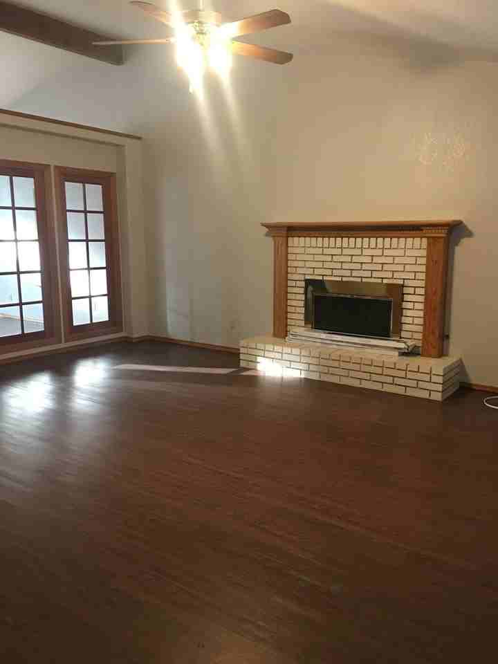 410 E Wilson Ave - Photo 3 of 15