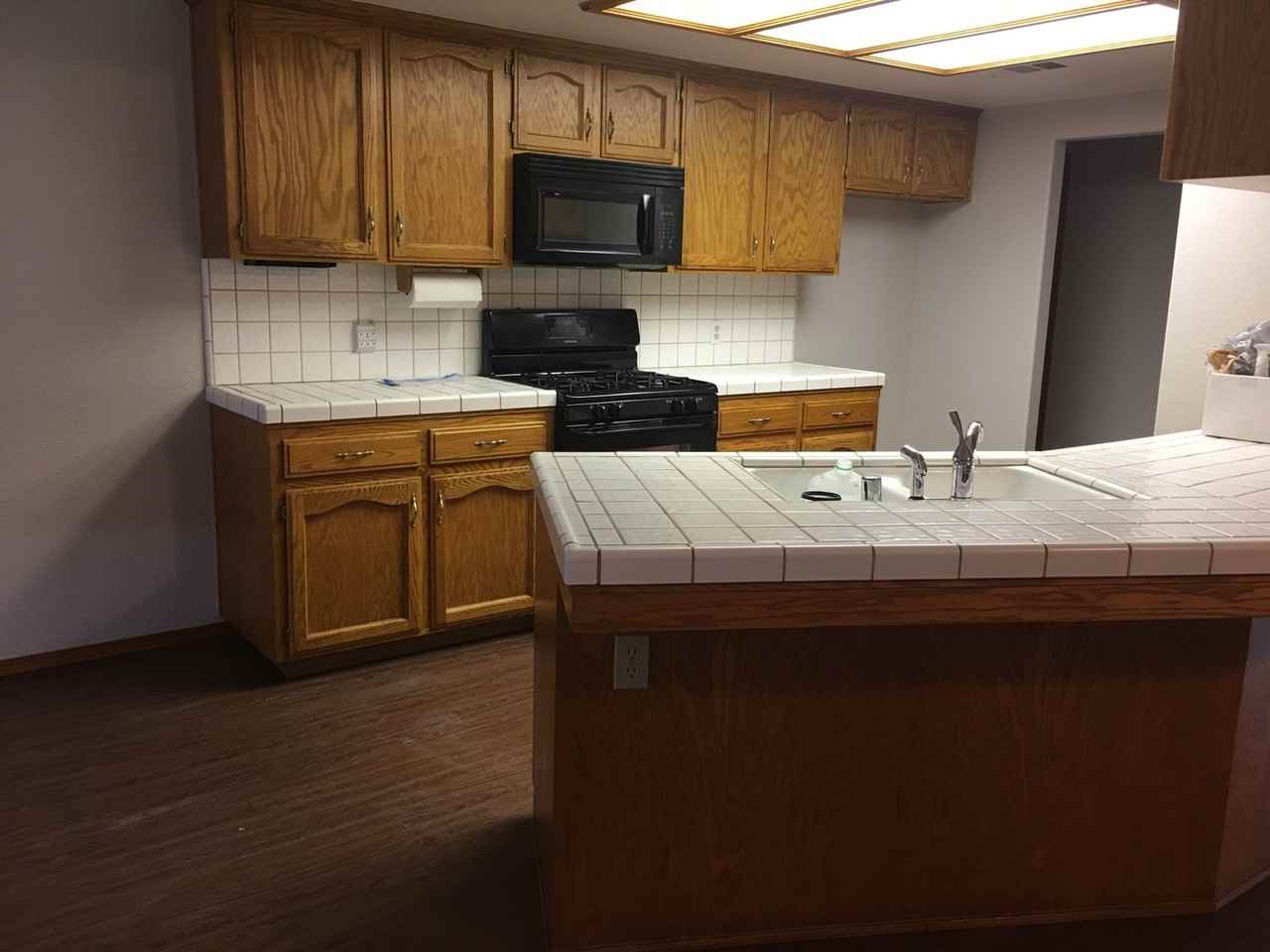 410 E Wilson Ave - Photo 5 of 15
