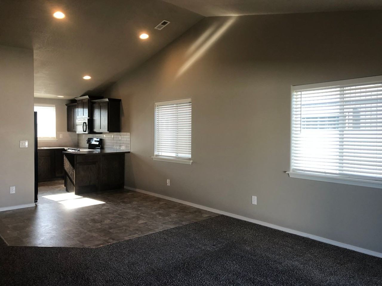 1358 E Brecken Dr - Photo 2 of 14