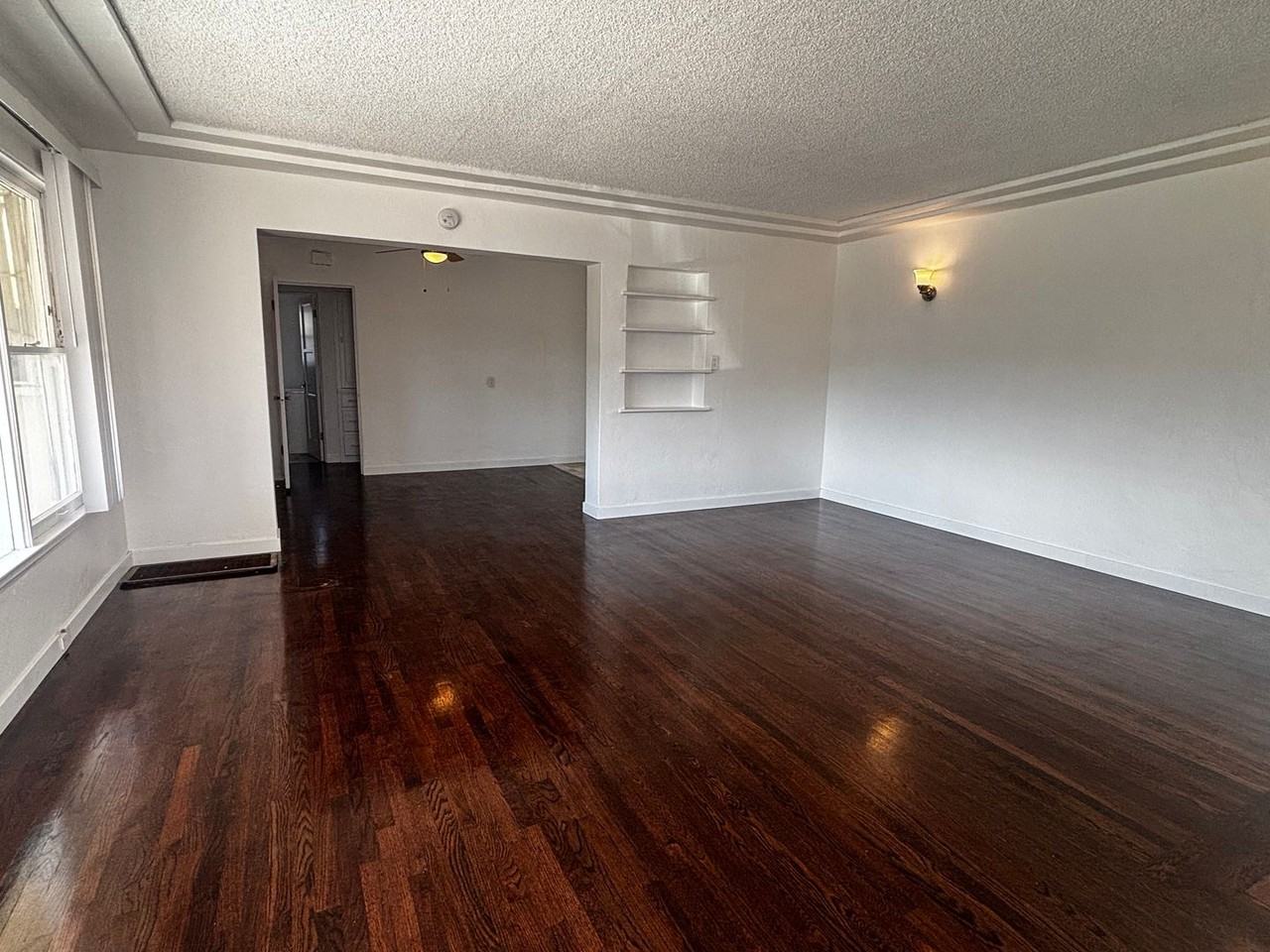 3689 Moultrie Ave - Photo 4 of 28