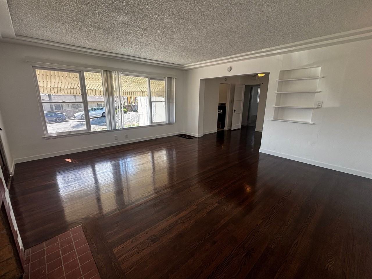3689 Moultrie Ave - Photo 5 of 28