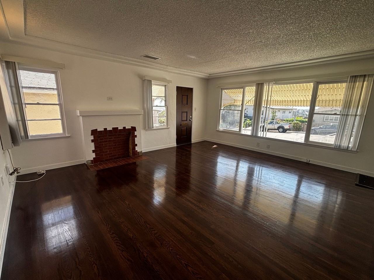 3689 Moultrie Ave - Photo 6 of 28