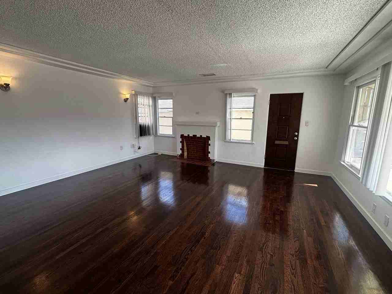 3689 Moultrie Ave - Photo 7 of 28