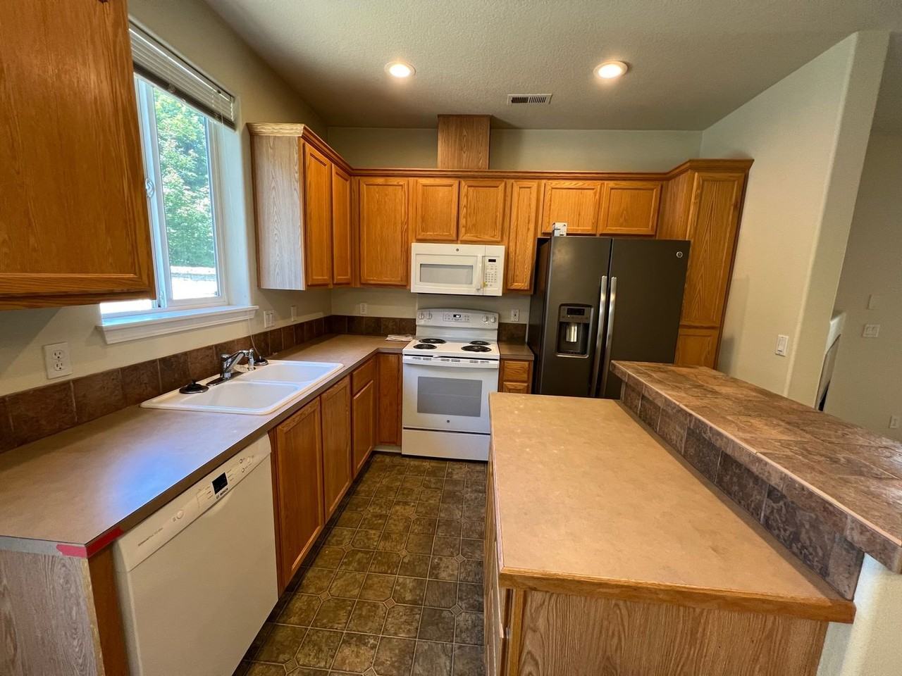 18661 Sw 93rd Ter - Photo 4 of 13