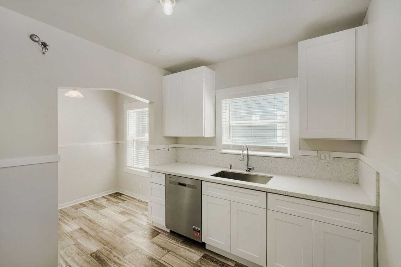 153 18th Ave - Photo 3 of 17