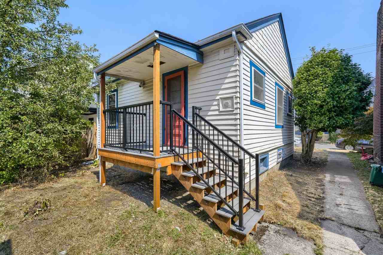 153 18th Ave - Photo 4 of 19