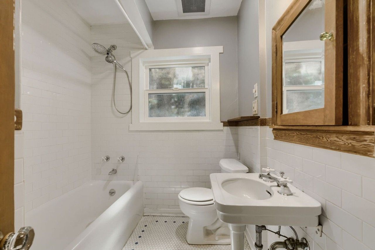 153 18th Ave - Photo 6 of 19